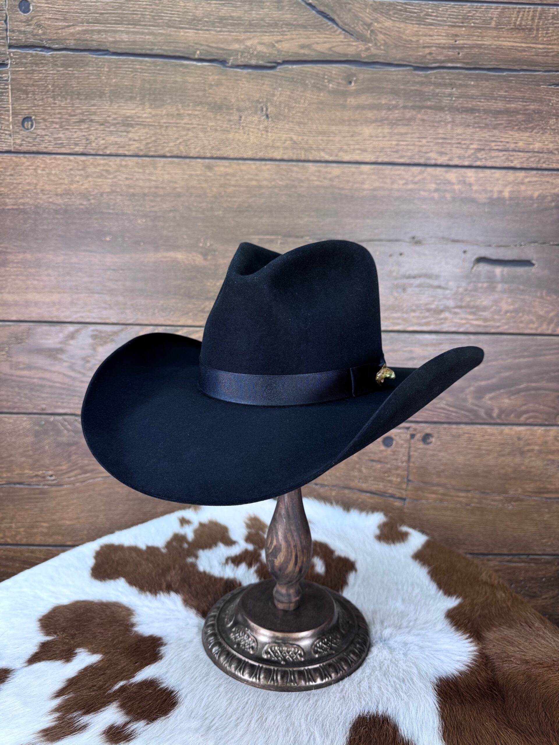 A Jackson in Black Chinchilla blend 