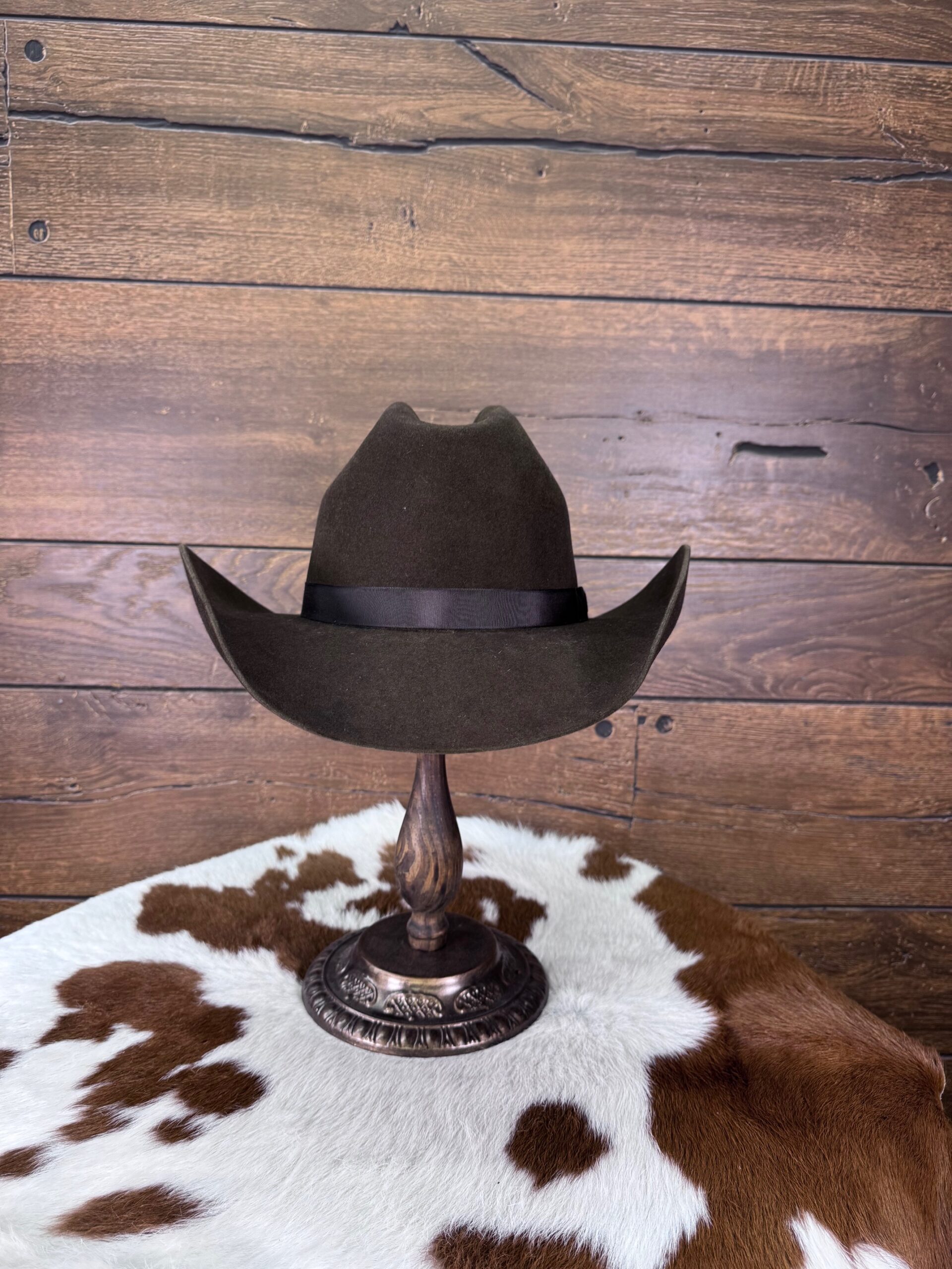 Chocolate Brown Cattleman w/cutter dents 