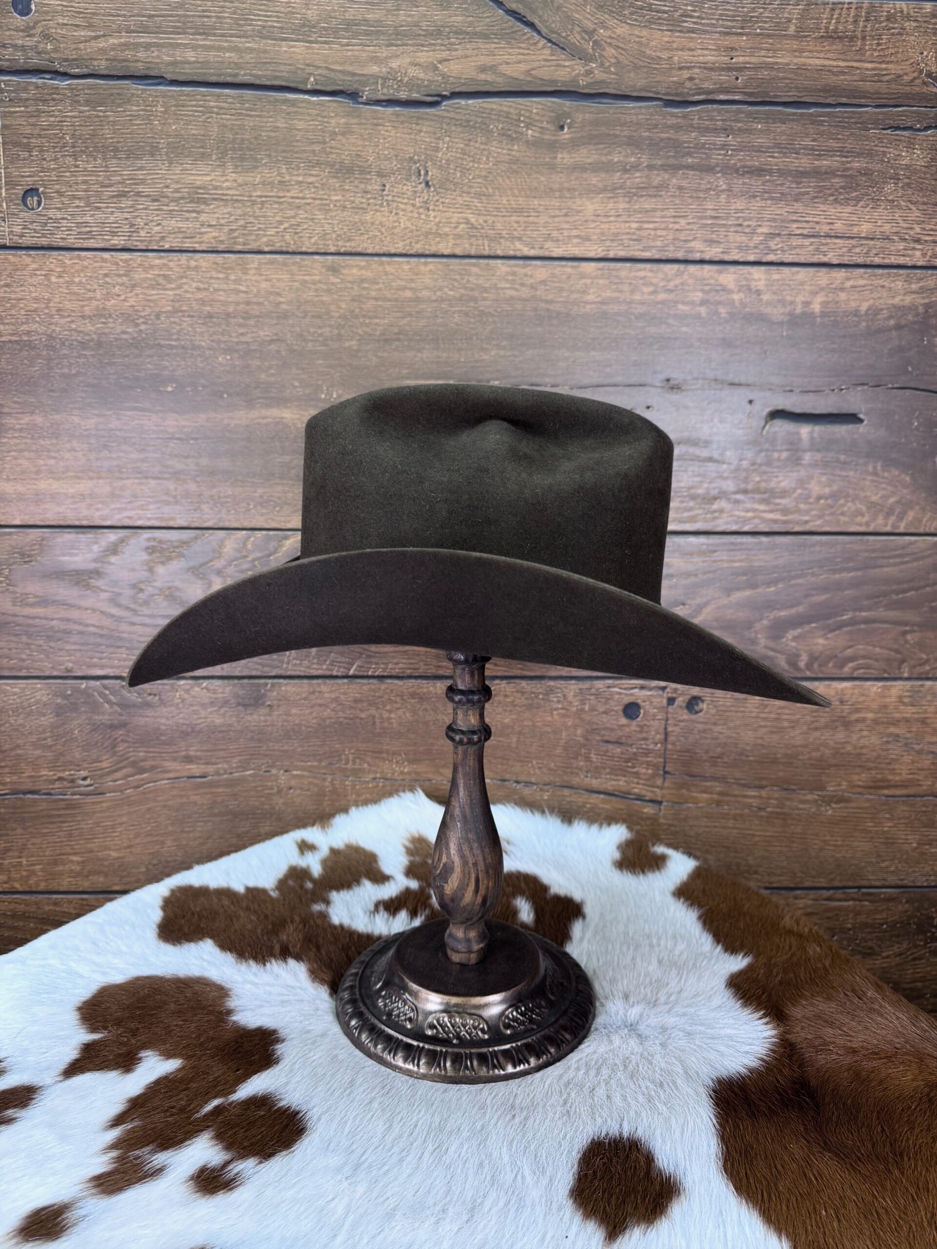 Chocolate Brown Cattleman w/cutter dents 