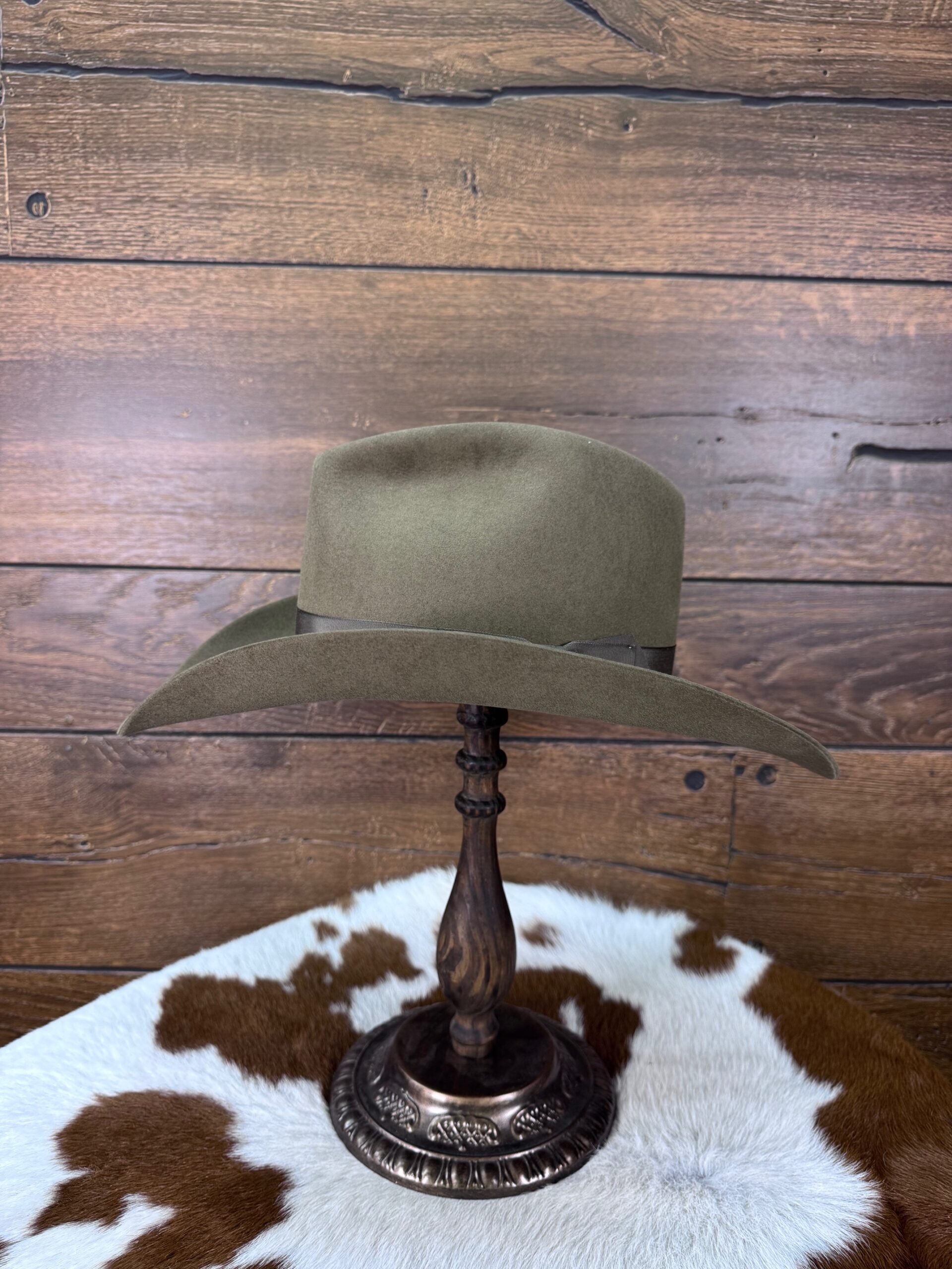 Low Safari in Pecan