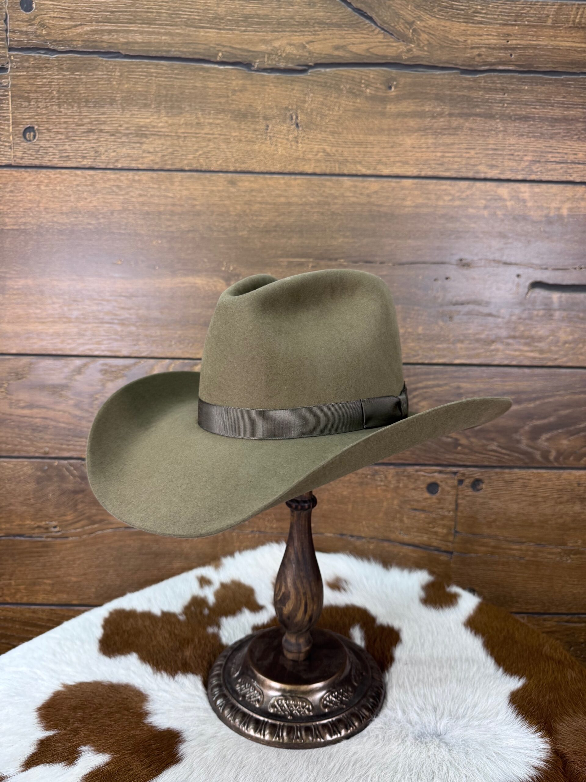 Low Safari in Pecan