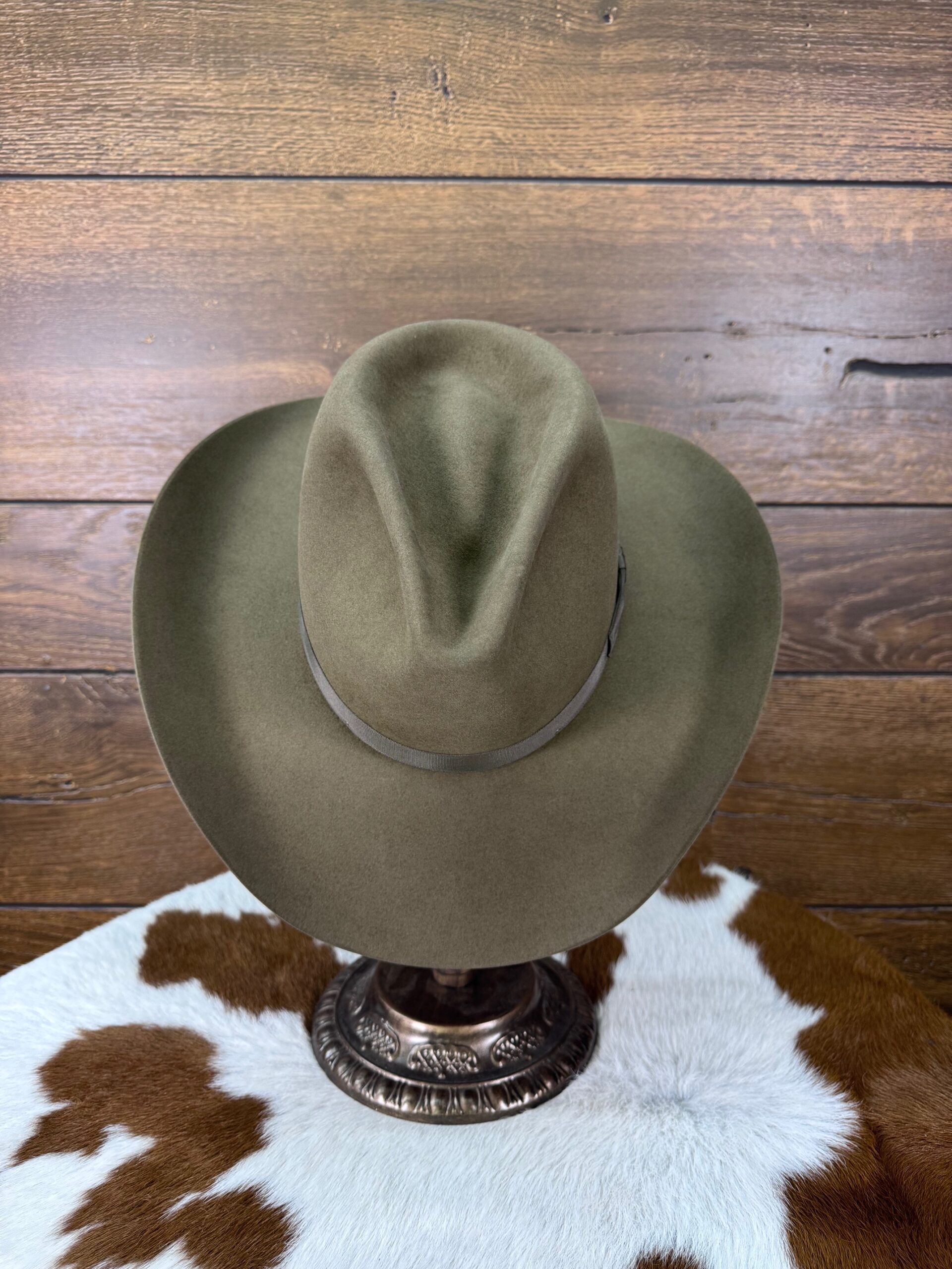 Low Safari in Pecan