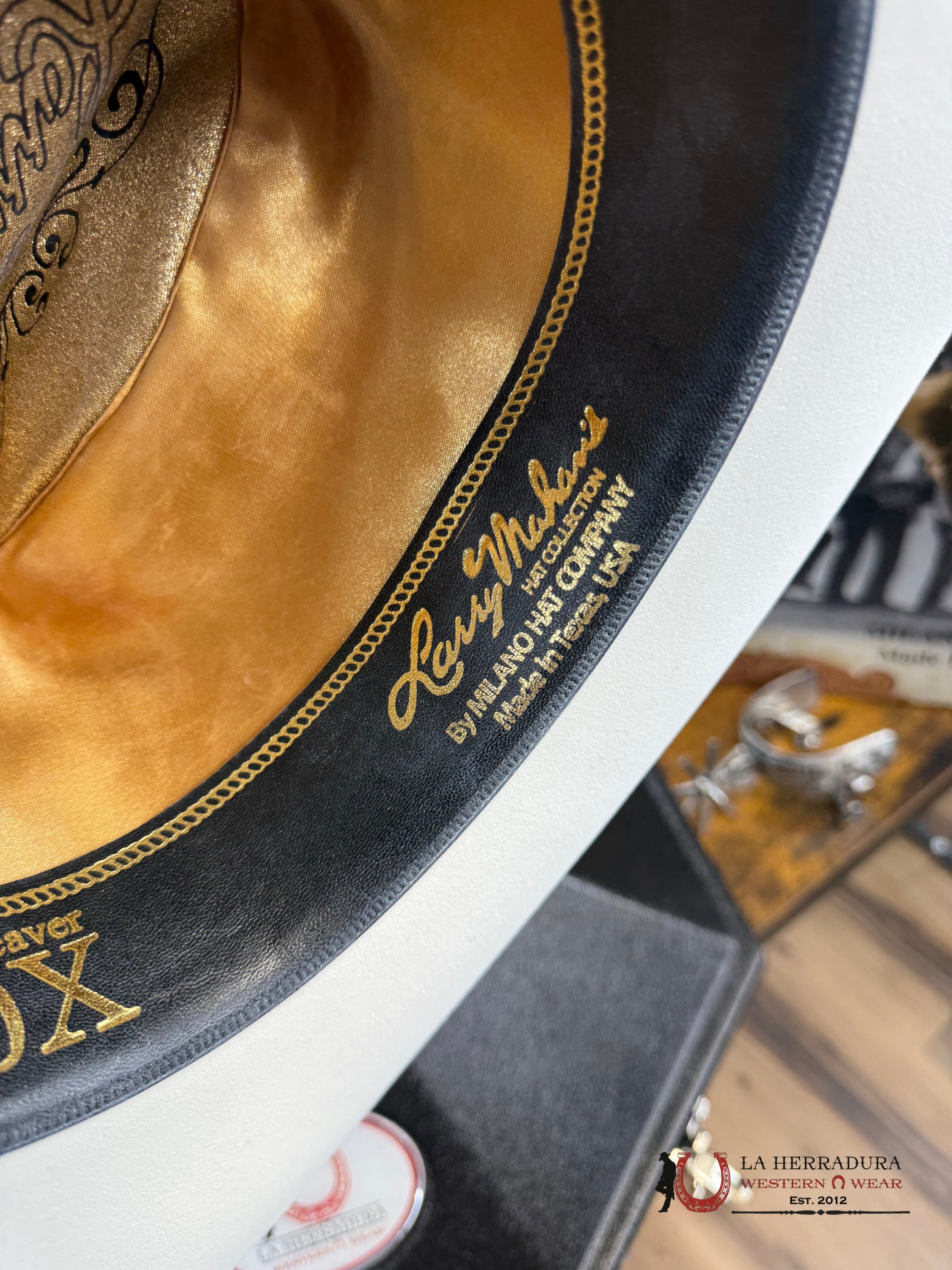 LARRY MAHAN ́S 500X SUPERIOR WHITE/BLANCO