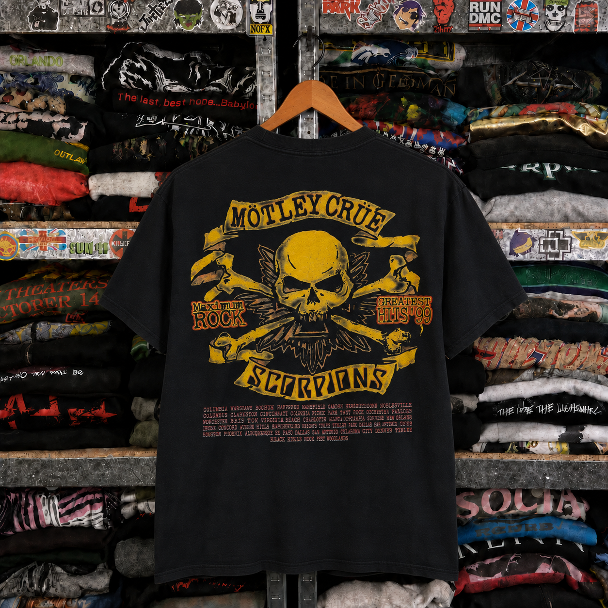 Mötley Crüe Vintage Rare T-Shirt,Nearly Sold Out Collectors Piece