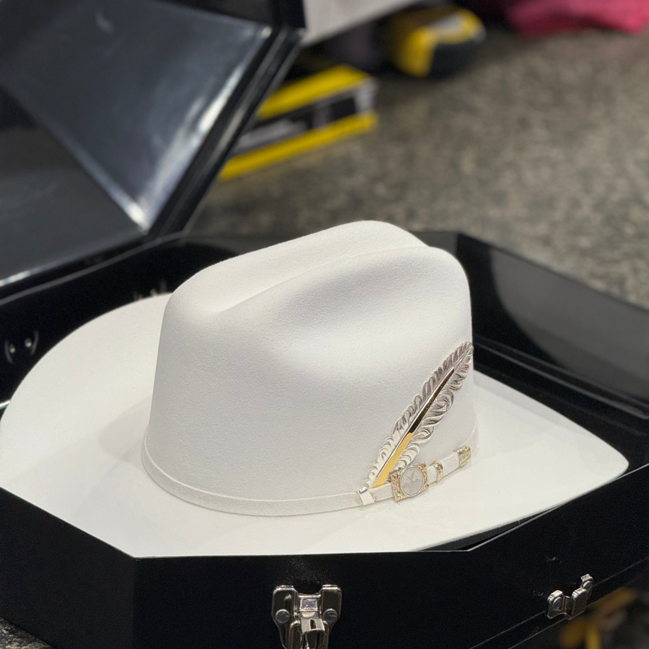 LARRY MAHAN´S 100X WHITE INDEPENDENCIA