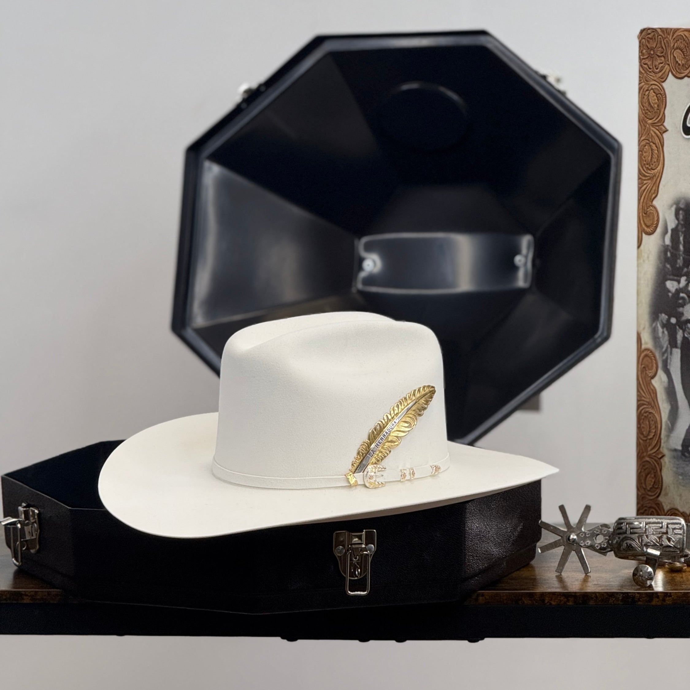 LARRY MAHAN ́S 500X SUPERIOR WHITE/BLANCO