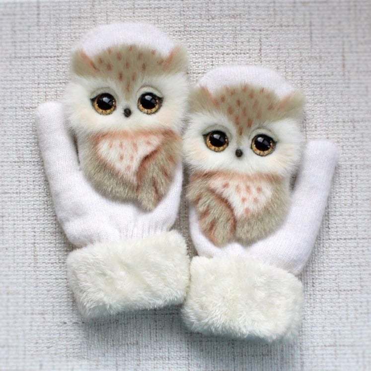 HAND-KNITTED ANIMAL MITTENS