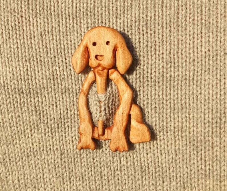 🔥LAST DAY 70% OFF🔥BROOCH PIN WITH WOODEN ANIMAL PATTERN (SWEATER CLIP)