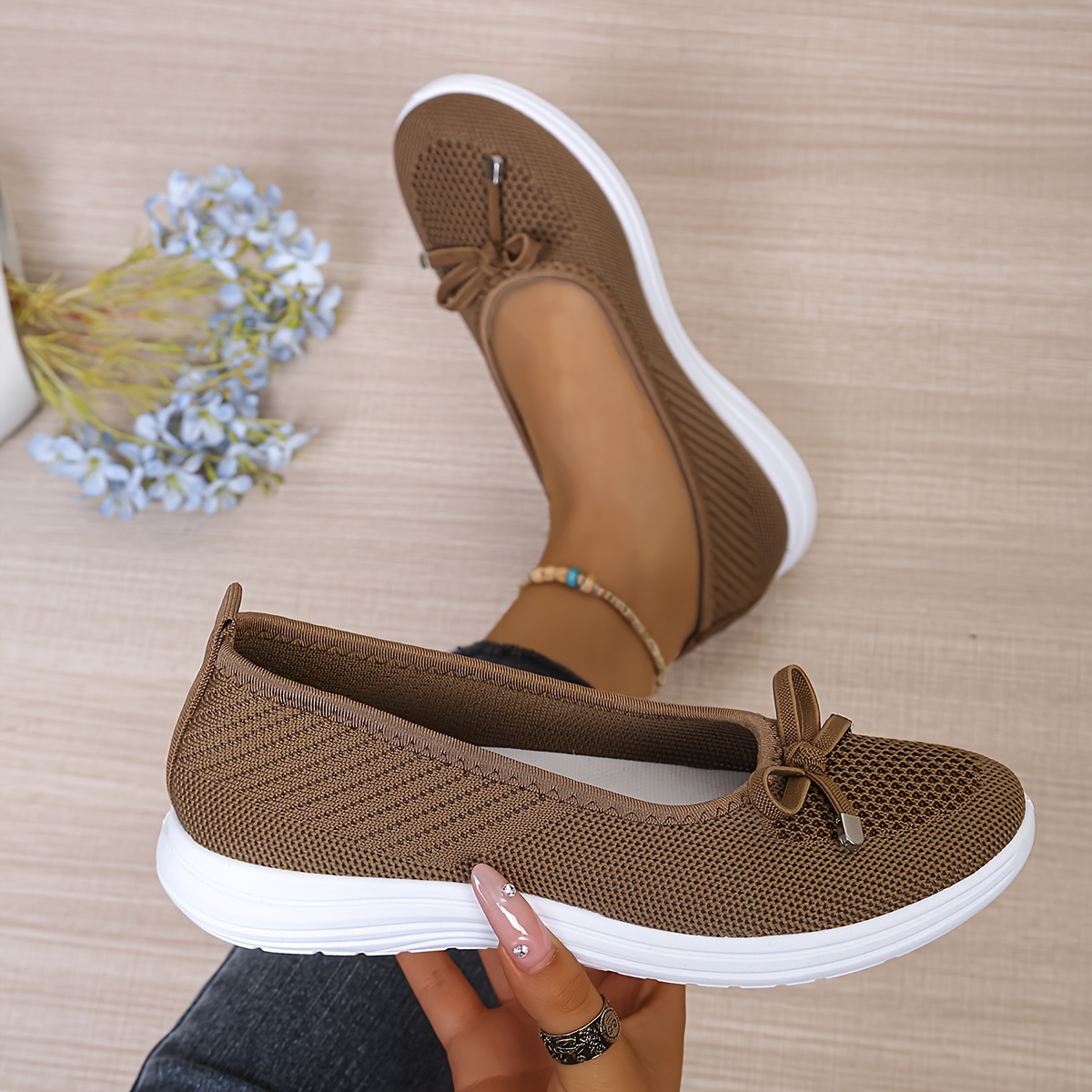 New Fly Weave Mesh Upper Breathable Shoes