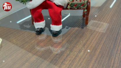 11Inch Xmas Handmade Resin Santa Claus Doll Sitting With Christmas Gift Bag Handicraft Polyresin Santa Claus Indoor Decoration