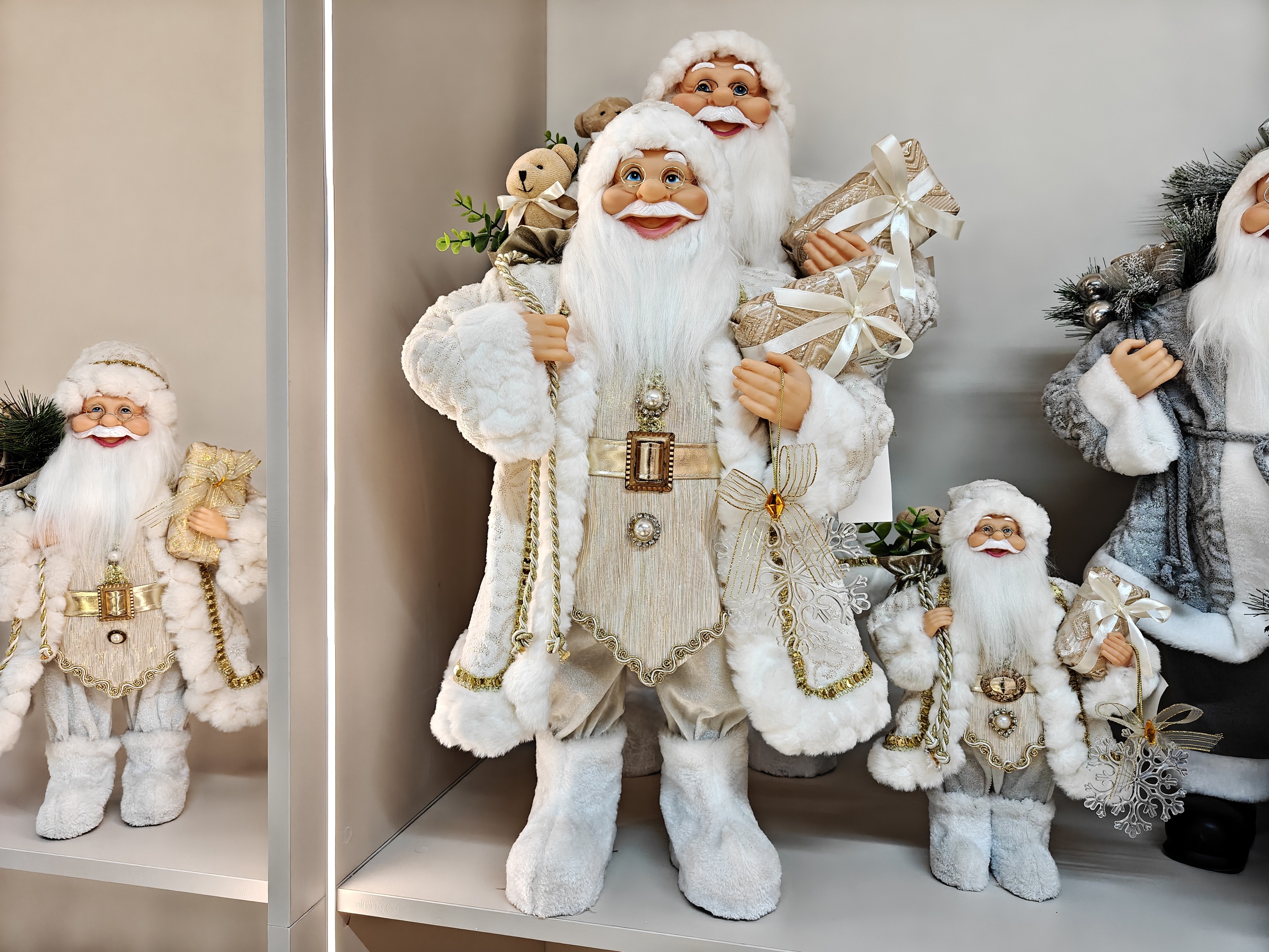Hot Sale Christmas Santa Claus Doll Different Size Christmas Decoration Luxury Santa Doll Xmas Large Santa Claus