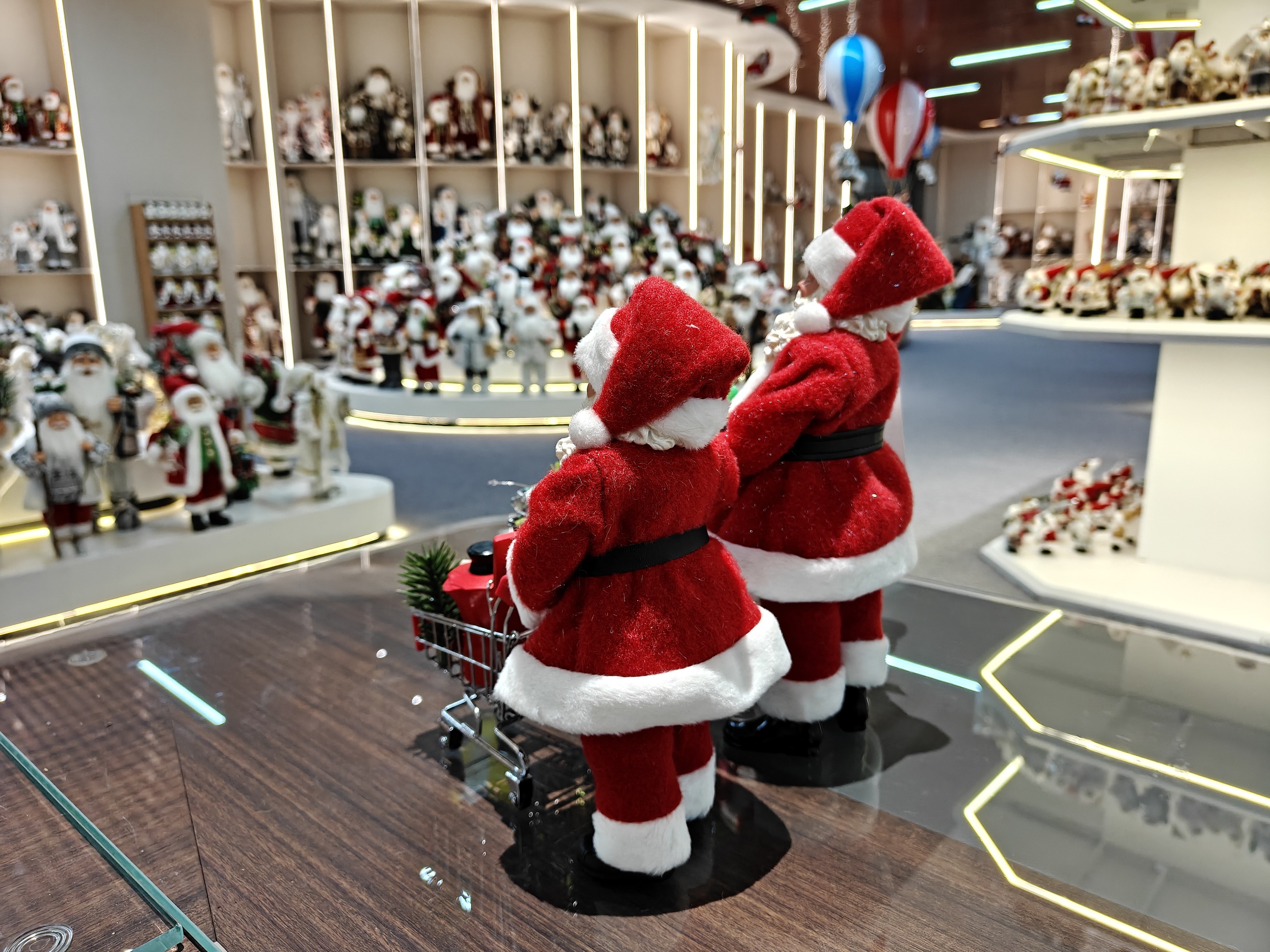 9~12" Modern Santa Claus Doll Figurine Christmas Gifts Shopping Malls Shopping Cart Polyester Fabric Eco-Friendly Indoor