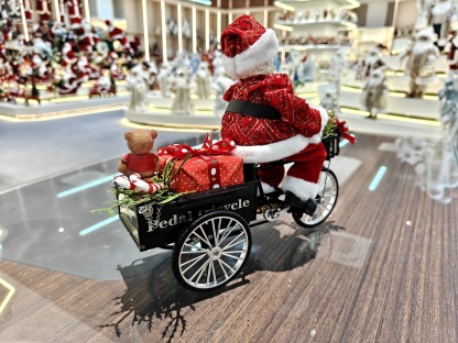 2026 Xmas Handmade Resin Santa Claus Doll with a Tricycle Christmas Gift Handicraft Polyresin Santa Claus Indoor Decoration