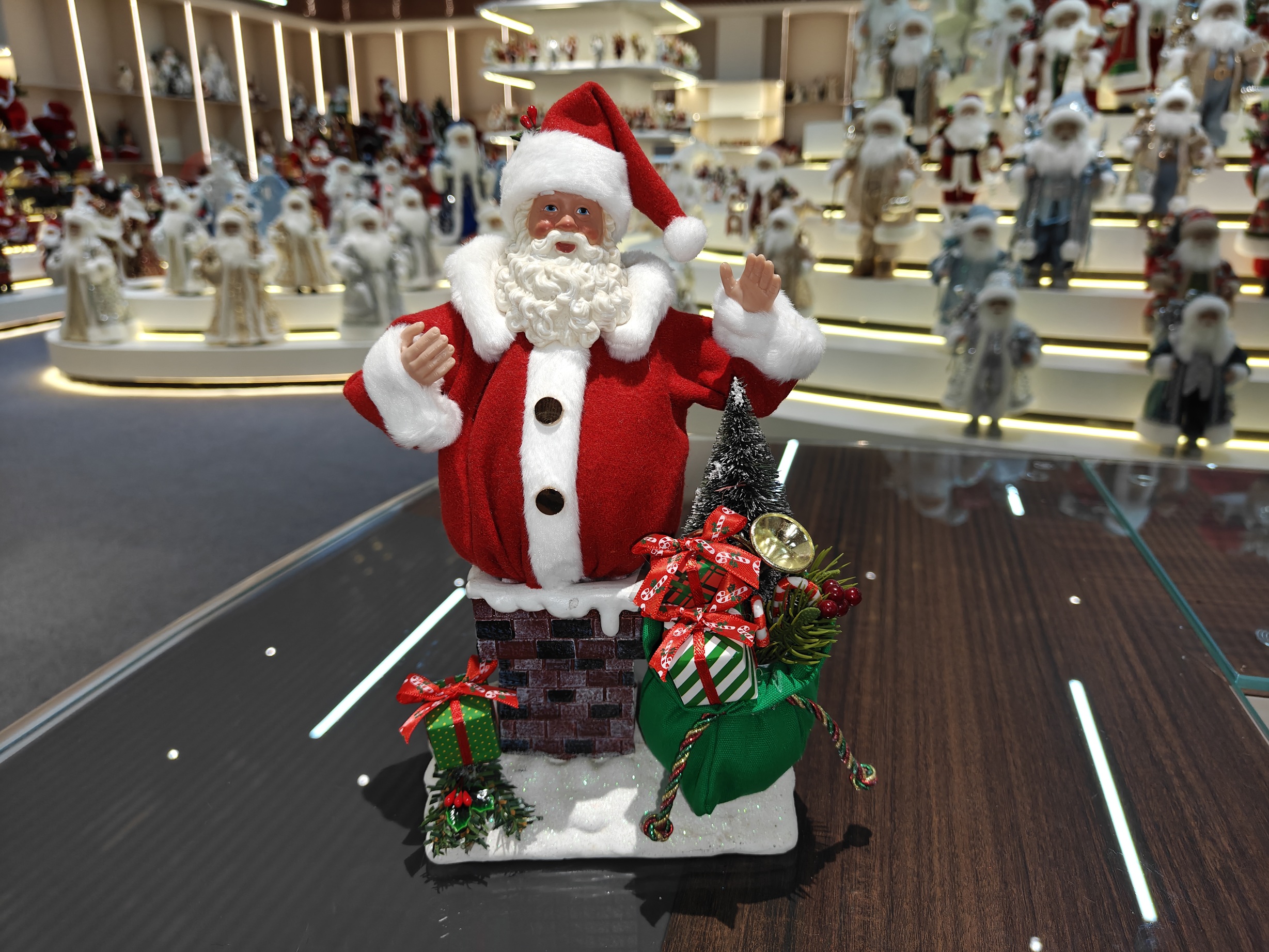 11" Classic SANTA CLAUS Doll Climbing Out of Chimney Handmade Figurine Christmas Gifts Polyester&Fabric Indoor Decoration