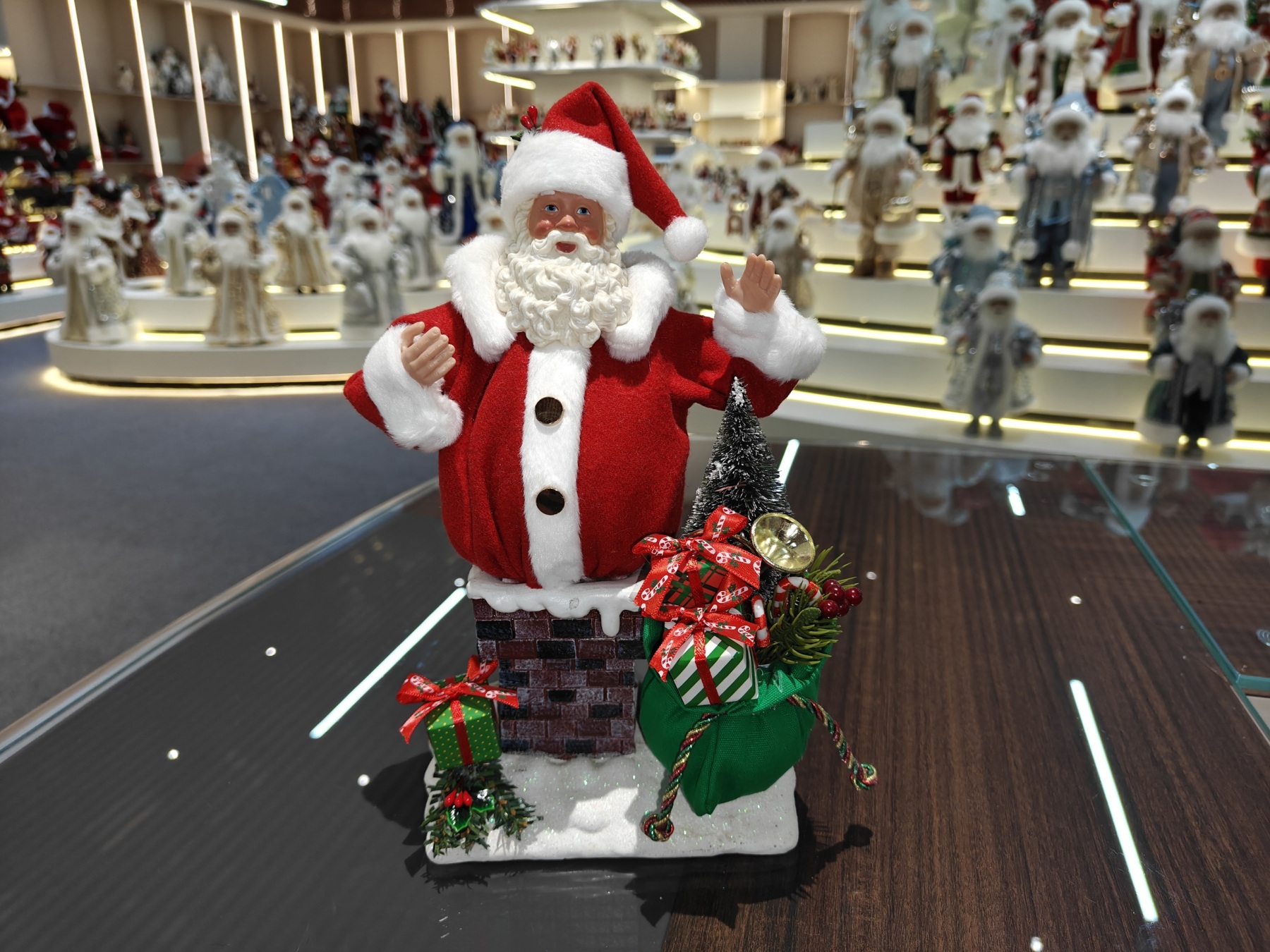 11" Classic SANTA CLAUS Doll Climbing Out of Chimney Handmade Figurine Christmas Gifts Polyester&Fabric Indoor Decoration