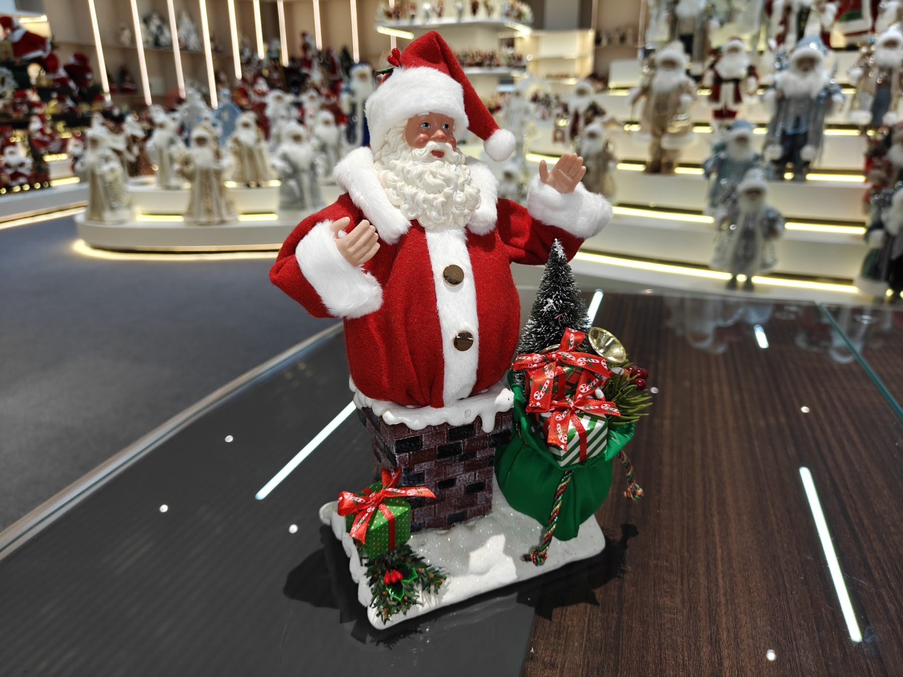 11" Classic SANTA CLAUS Doll Climbing Out of Chimney Handmade Figurine Christmas Gifts Polyester&Fabric Indoor Decoration