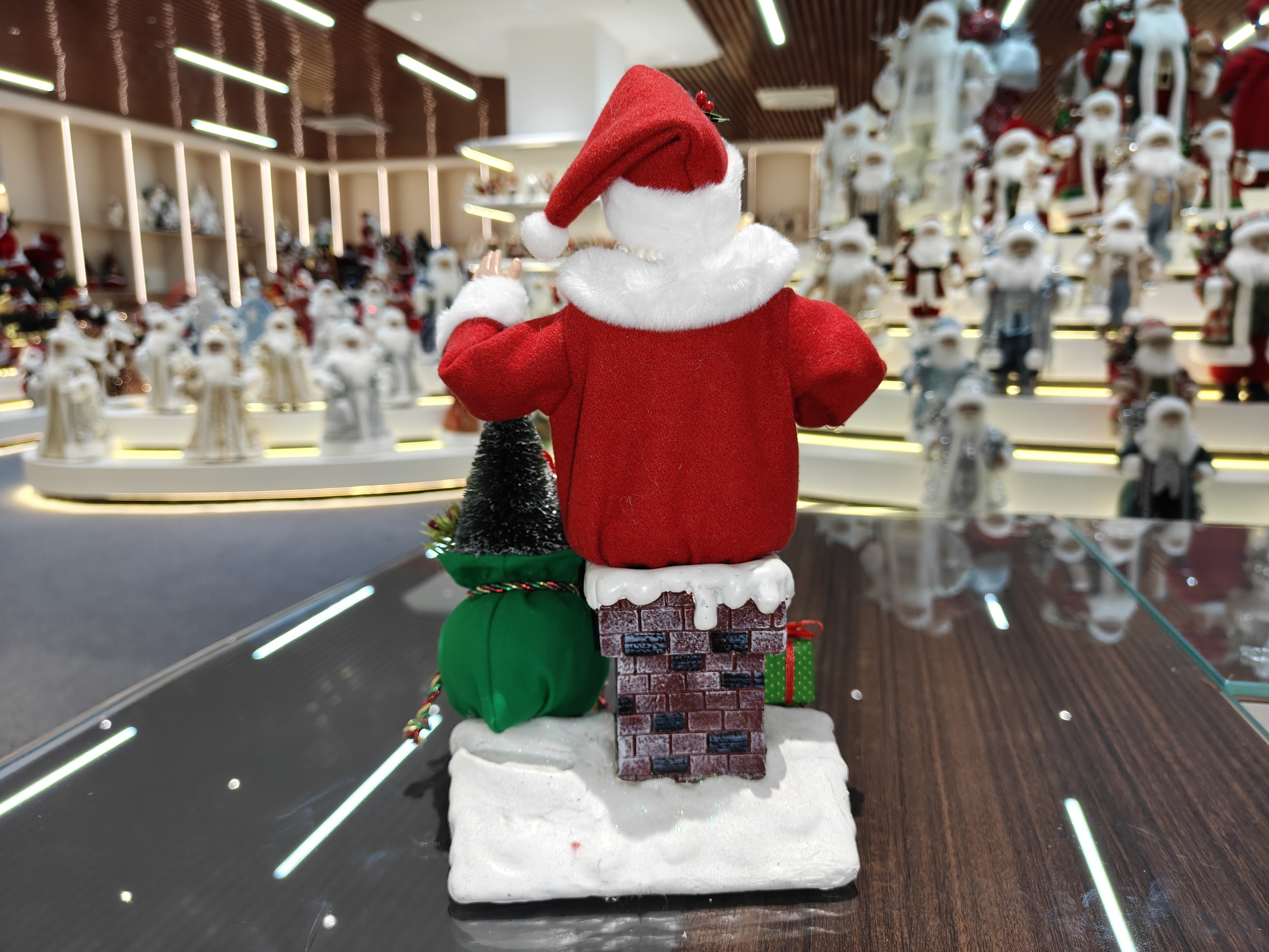 11" Classic SANTA CLAUS Doll Climbing Out of Chimney Handmade Figurine Christmas Gifts Polyester&Fabric Indoor Decoration