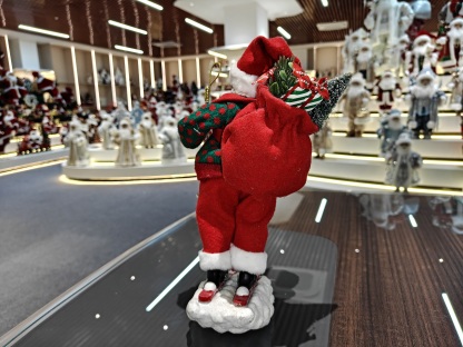 11" Casual Style Skiing SANTA CLAUS Doll Xmas Handmade Figurine Christmas Gifts Polyresin Santa Claus for Indoor Decoration