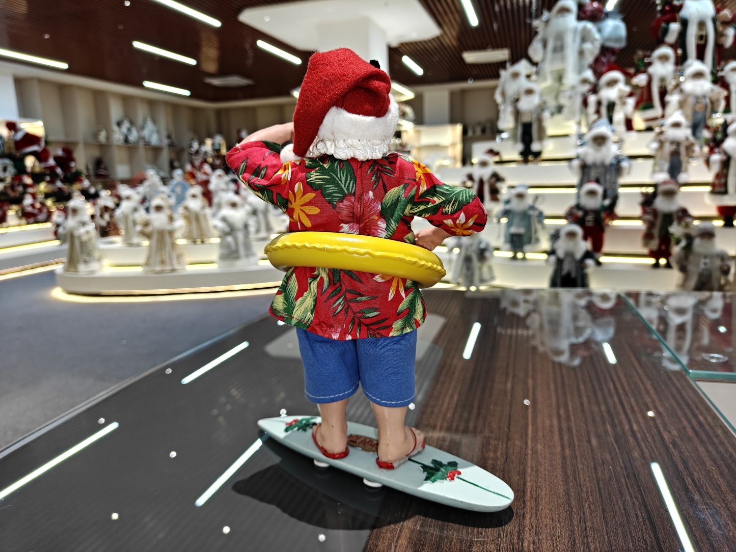 12inch Resin Noel Navidad Christmas Ornaments Standing Santa Claus Decor Xmas Figurine & Toys Polyresin Surfing Santa Claus Doll