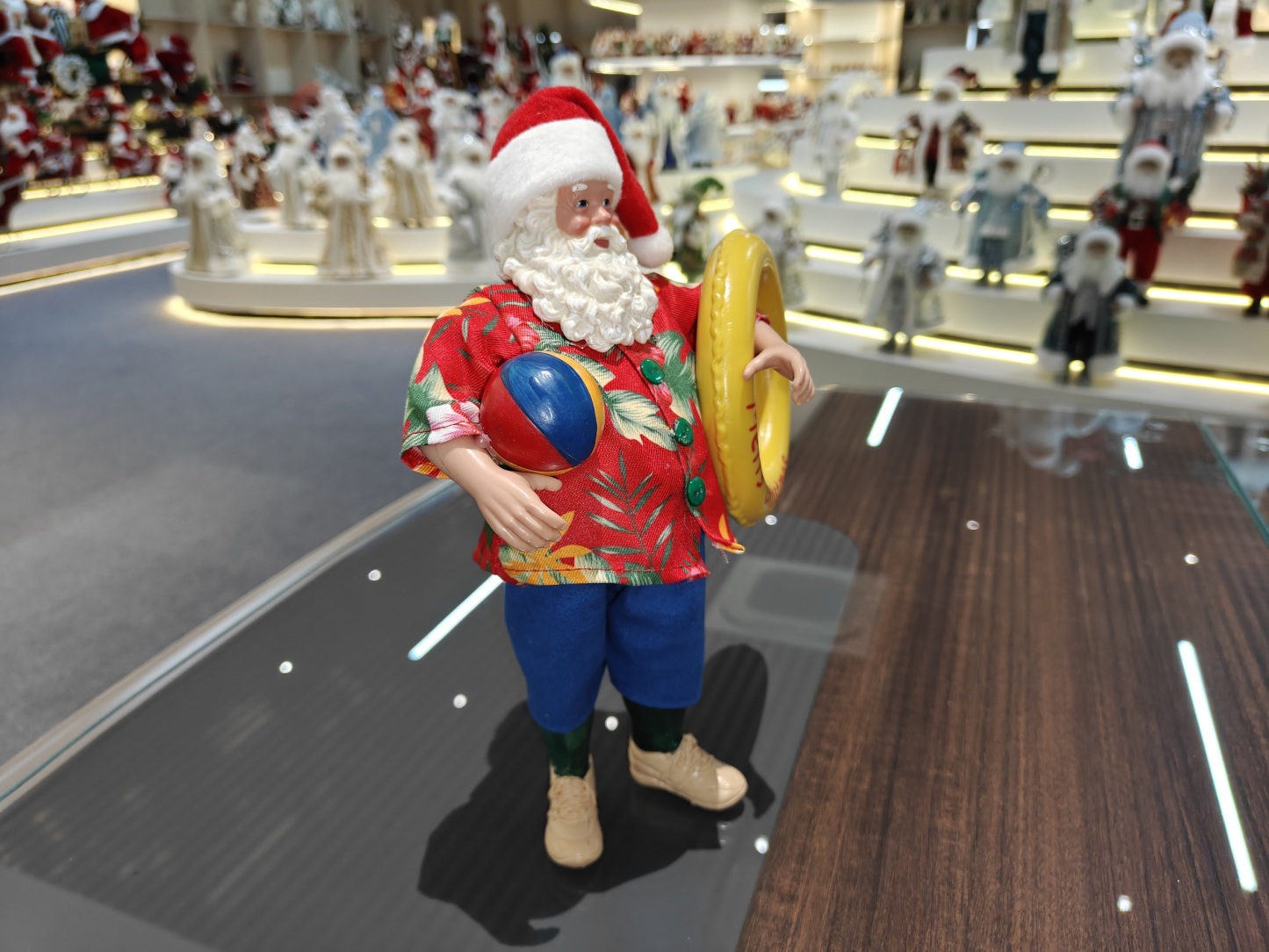 12inch Polyester Fabric Eco-Friendly Handicraft Durable Christmas Santa Claus Ornaments Vacation-style Santa Decor Xmas Figurine