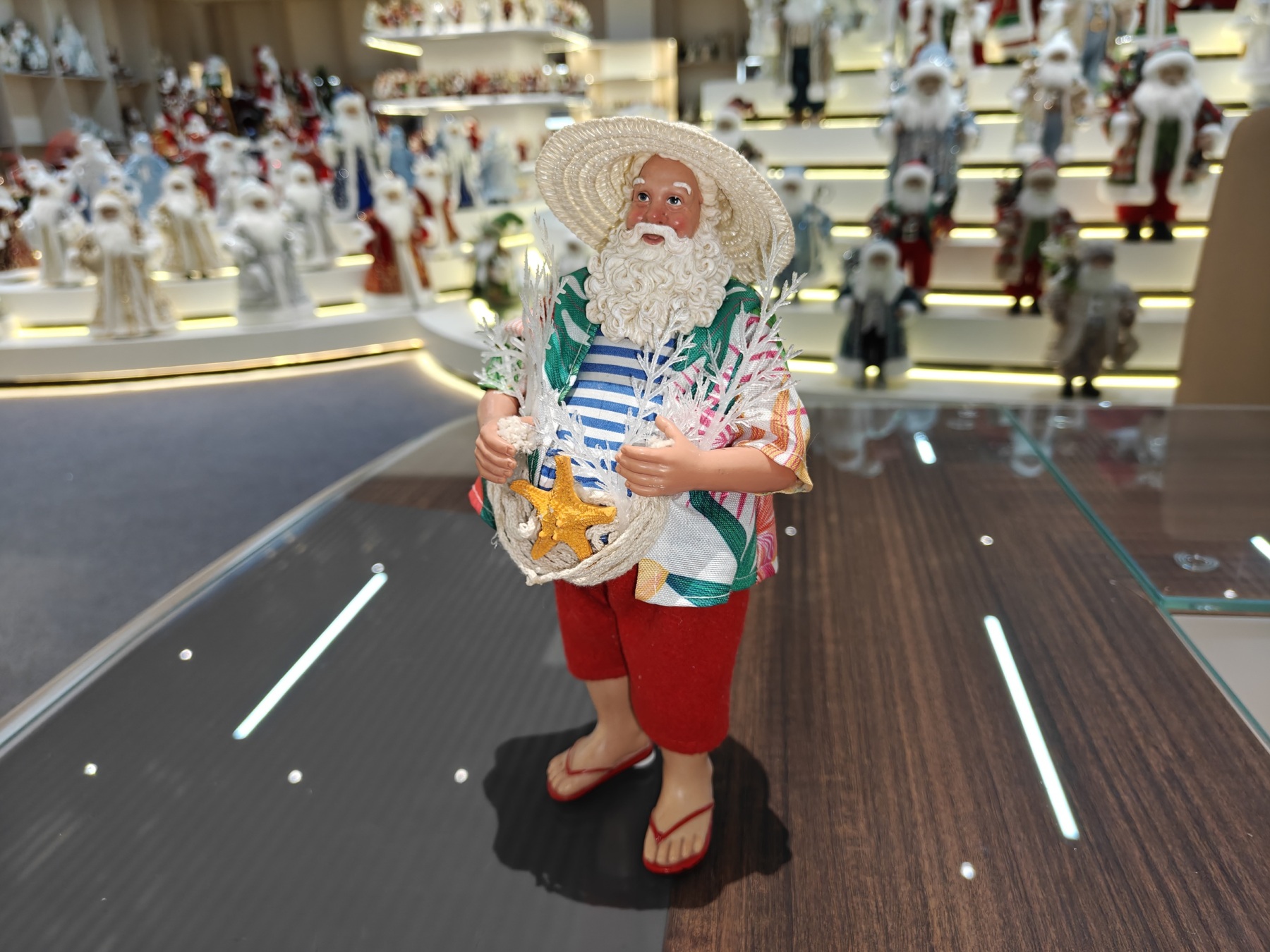 11inch Tropical Vacation Style Christmas Ornaments Standing Santa Claus Xmas Figurine & Toys Polyresin Surfing Santa Claus Doll