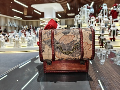 9" Sitting SANTA CLAUS Classic Eco-Friendly Jewelry Box Snowman Xmas Gifts Polyester Fabric Santa Doll