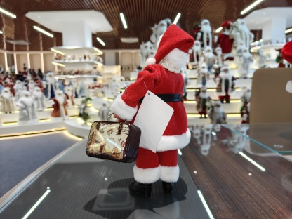 Modern 11" STANDING SANTA CLAUS Traveling with Suitcase and Camera Xmas Gifts Polyresin Santa Claus Doll