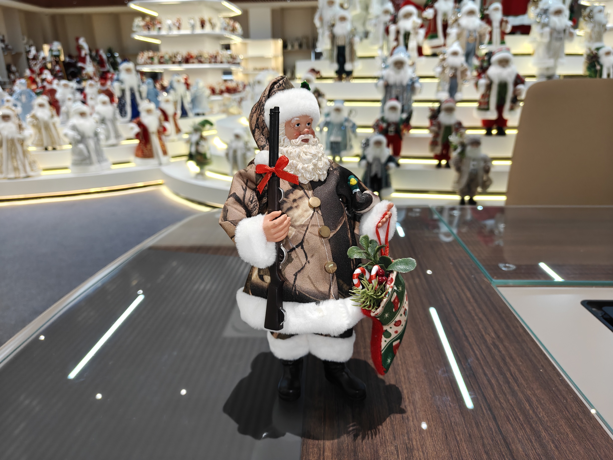 11" Standing Classic Santa Claus Polyresin Eco Friendly Doll Factory Indoor Decoration Christmas Stockings Xmas Gifts