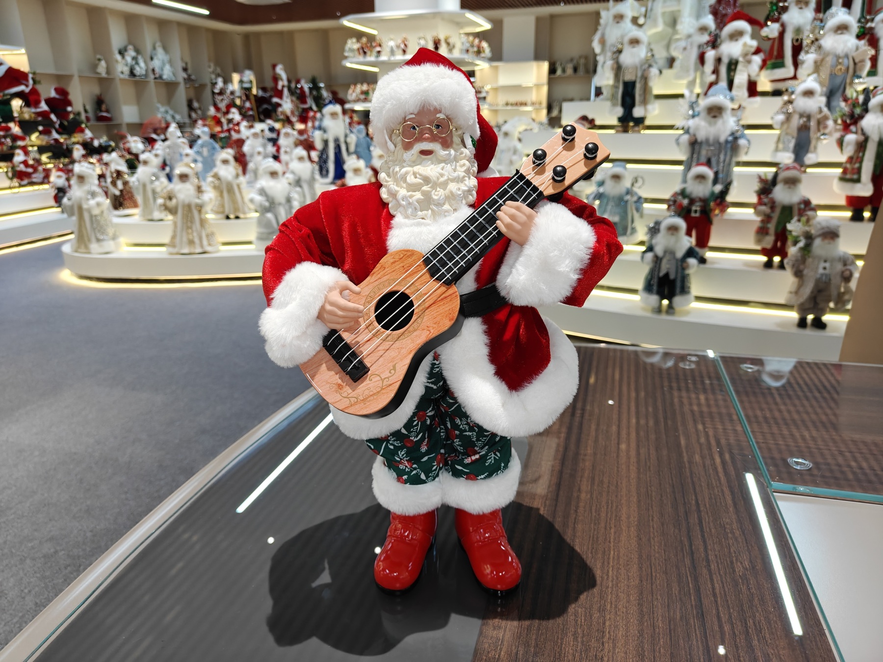 16" Standing SANTA CLAUS with Guitar Xmas Gifts Polyresin Santa Claus Doll for Indoor Decoration