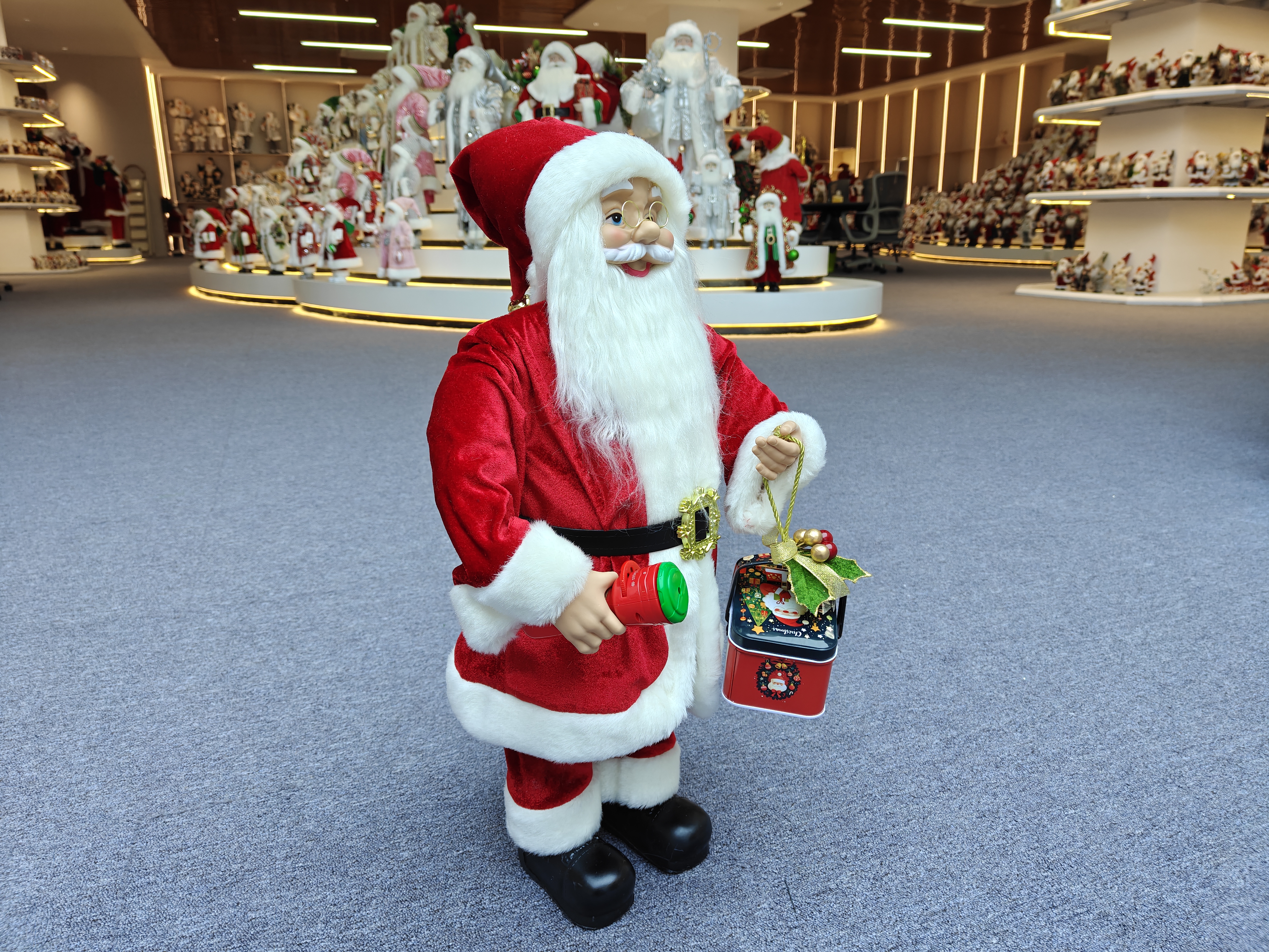 60cm Xmas Handmade Resin Santa Claus Doll with Candy Box And Christmas Film Handicraft Santa Claus Indoor Decoration