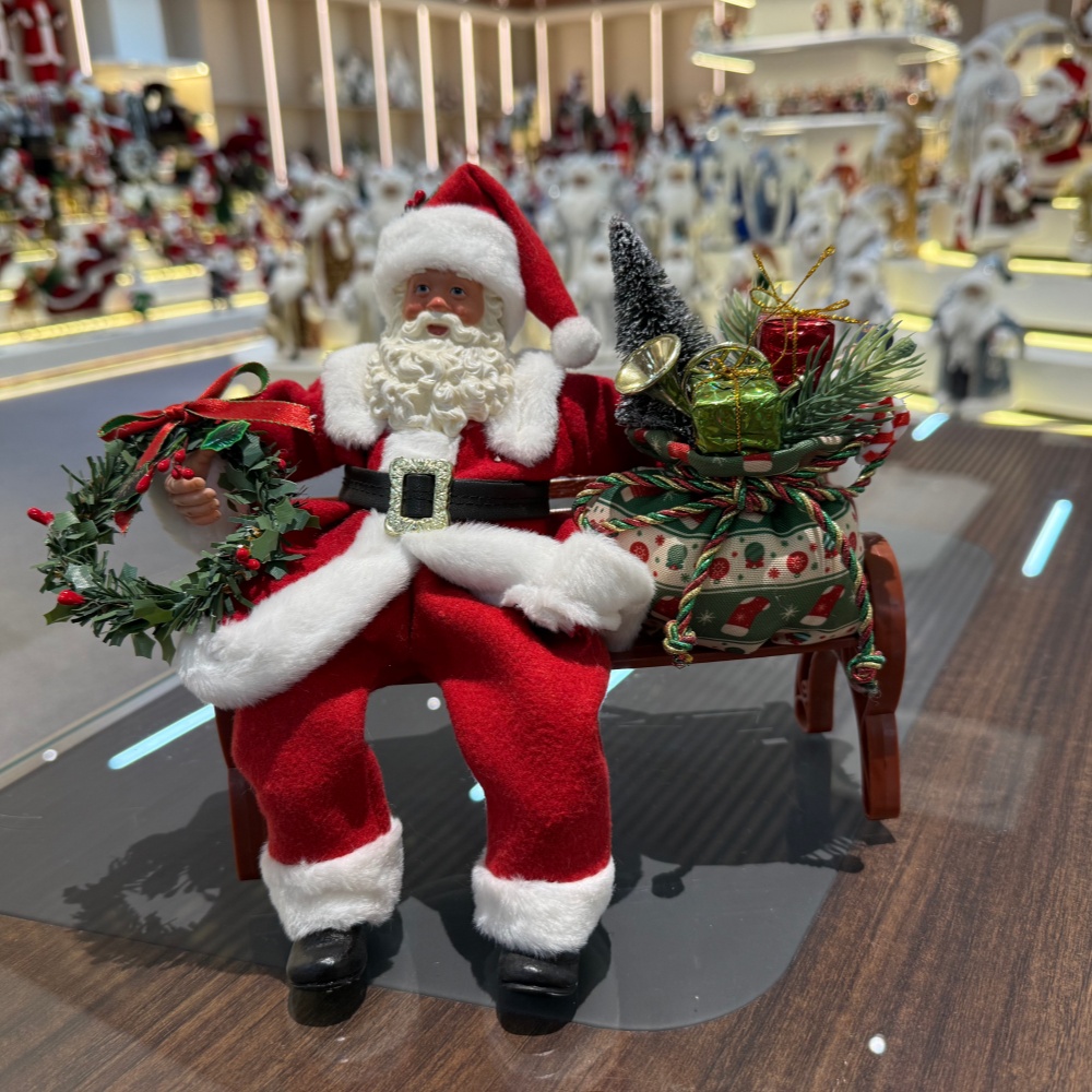 11Inch Xmas Handmade Resin Santa Claus Doll Sitting With Christmas Gift Bag Handicraft Polyresin Santa Claus Indoor Decoration