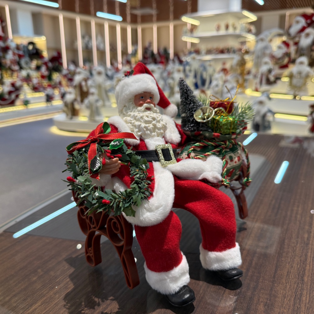 11Inch Xmas Handmade Resin Santa Claus Doll Sitting With Christmas Gift Bag Handicraft Polyresin Santa Claus Indoor Decoration