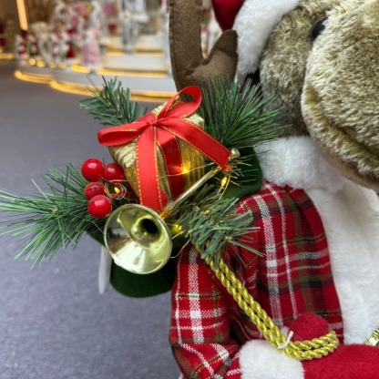 45cm Xmas Handmade Traditional Christmas Reindeer with Christmas Gift Bag Handicraft Santa Claus Doll Indoor Decoration