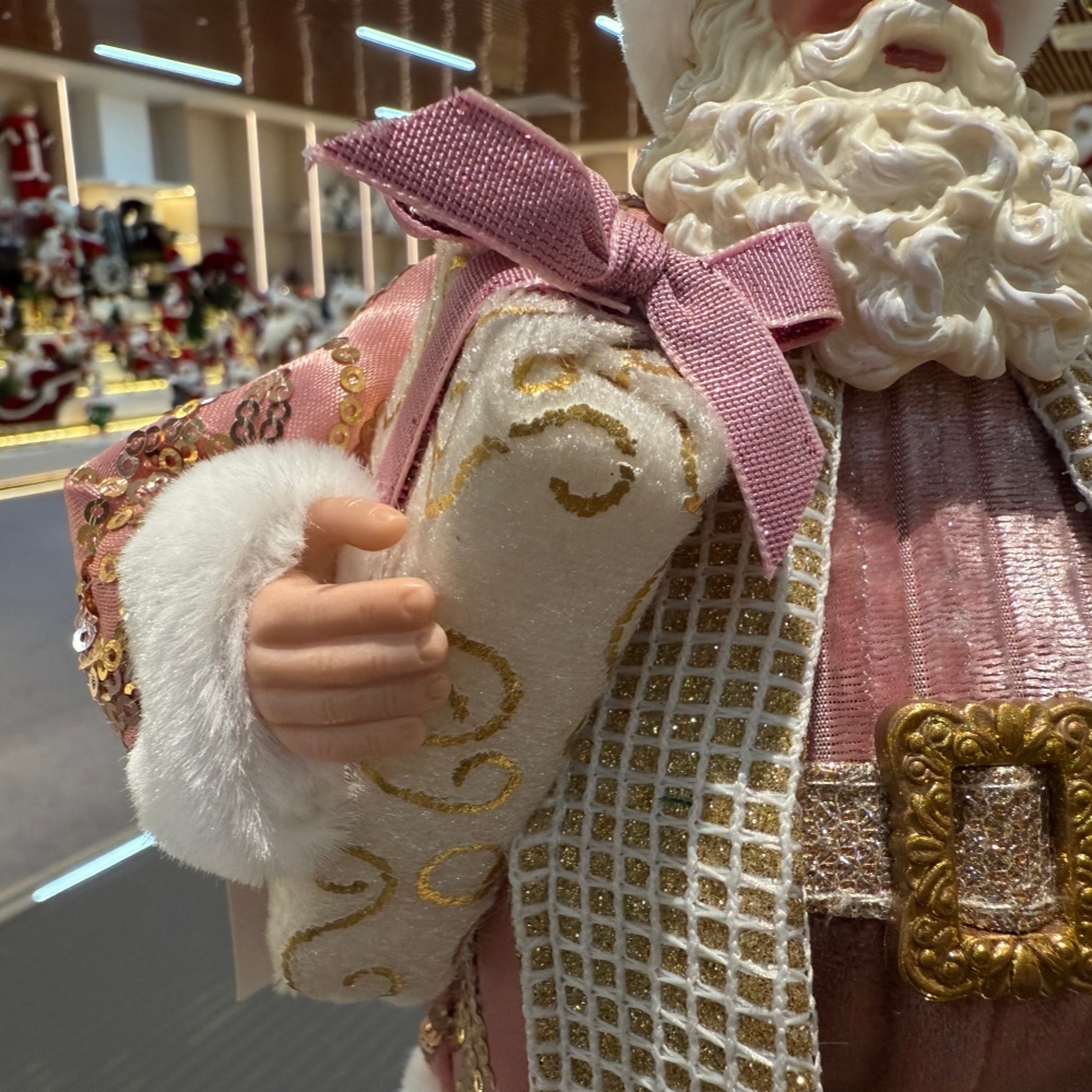 11Inch Xmas Handmade Resin Santa Claus Doll with Christmas Ball and Gift Box Handicraft Polyresin Santa Claus Indoor Decoration
