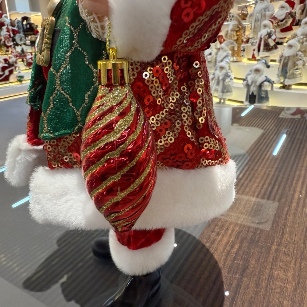 11Inch Xmas Handmade Resin Santa Claus Doll with Red Christmas Ball and Gift Box Handicraft Polyresin Santa Claus Indoor Decoration