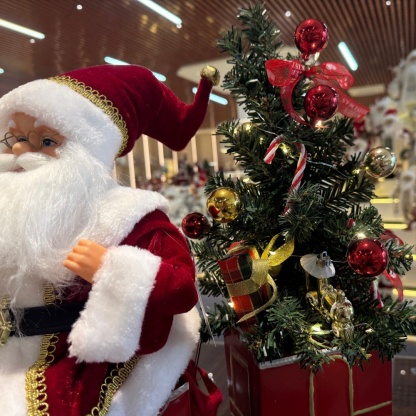 Handmade Animated Santa Claus Sitting On a Train with Xmas Tree Acoustical Control LED Light Musical Santa Claus Doll Christmas Decoration