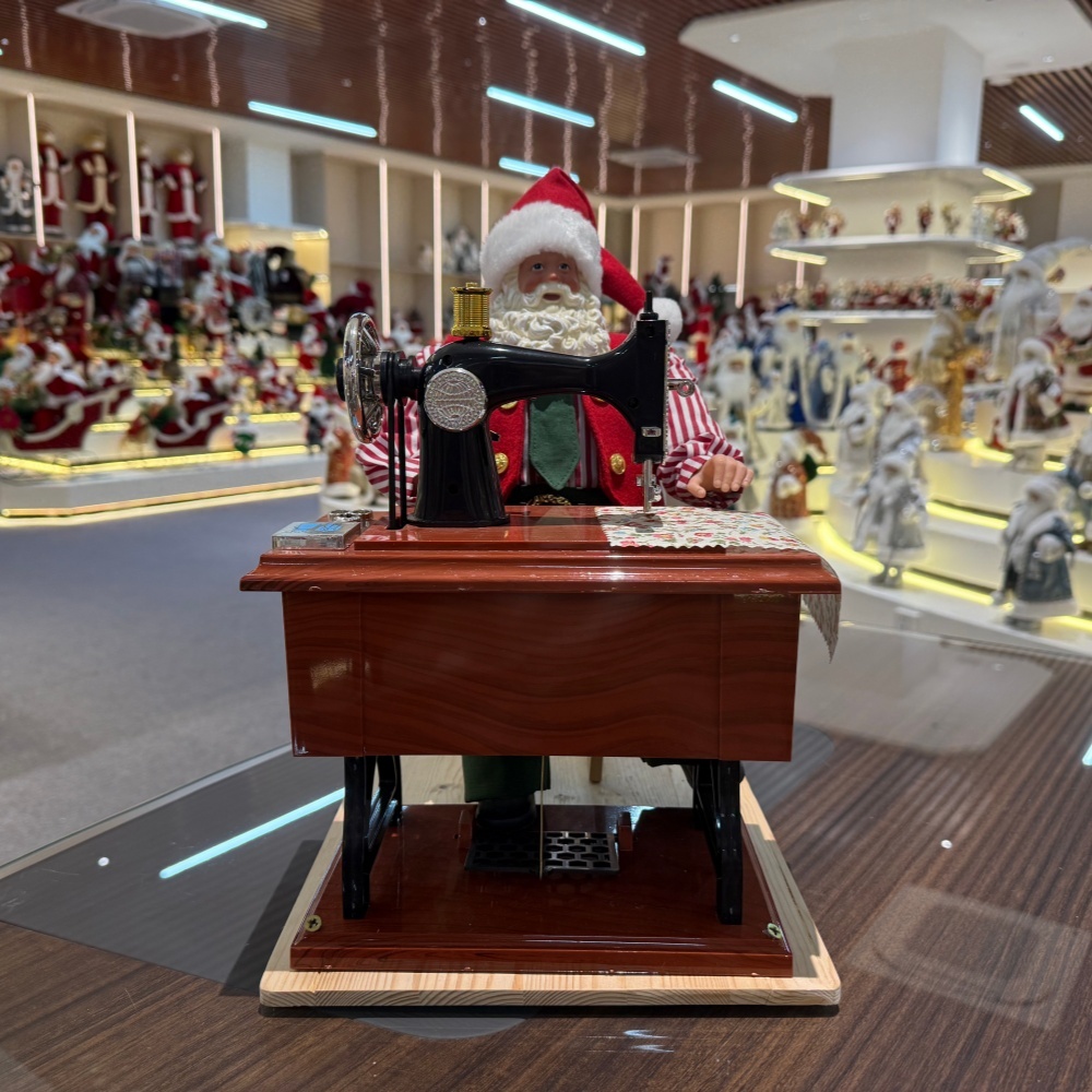 23/28/30CM Xmas Handmade Classic Resin Santa Claus Doll with Sewing Machine Handicraft Polyresin Santa Claus Indoor Decoration