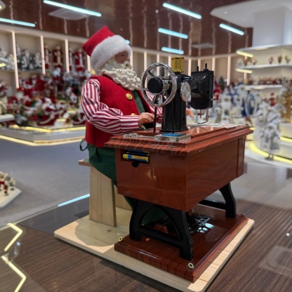 23/28/30CM Xmas Handmade Classic Resin Santa Claus Doll with Sewing Machine Handicraft Polyresin Santa Claus Indoor Decoration