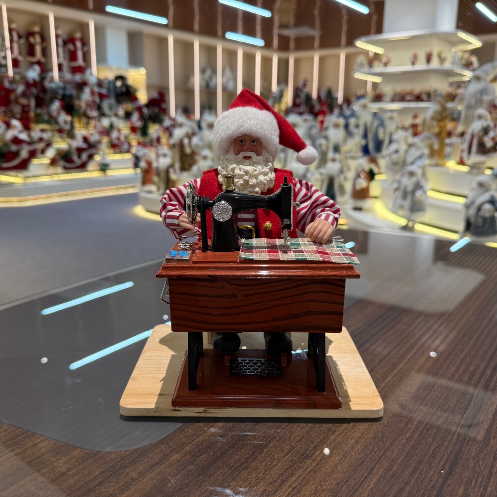 23/28/30CM Xmas Handmade Classic Resin Santa Claus Doll with Sewing Machine Handicraft Polyresin Santa Claus Indoor Decoration