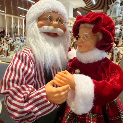 40CM Xmas Handmade Resin Santa Claus Doll with Mrs.Claus Dancing And Music Handicraft Santa Claus Indoor Decoration