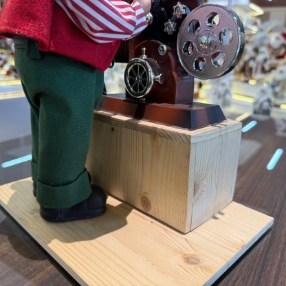 30CM Xmas Handmade Resin Santa Claus Doll WITH FILM PROJECTOR Handicraft Polyresin Christmas Santa Claus Indoor Decoration