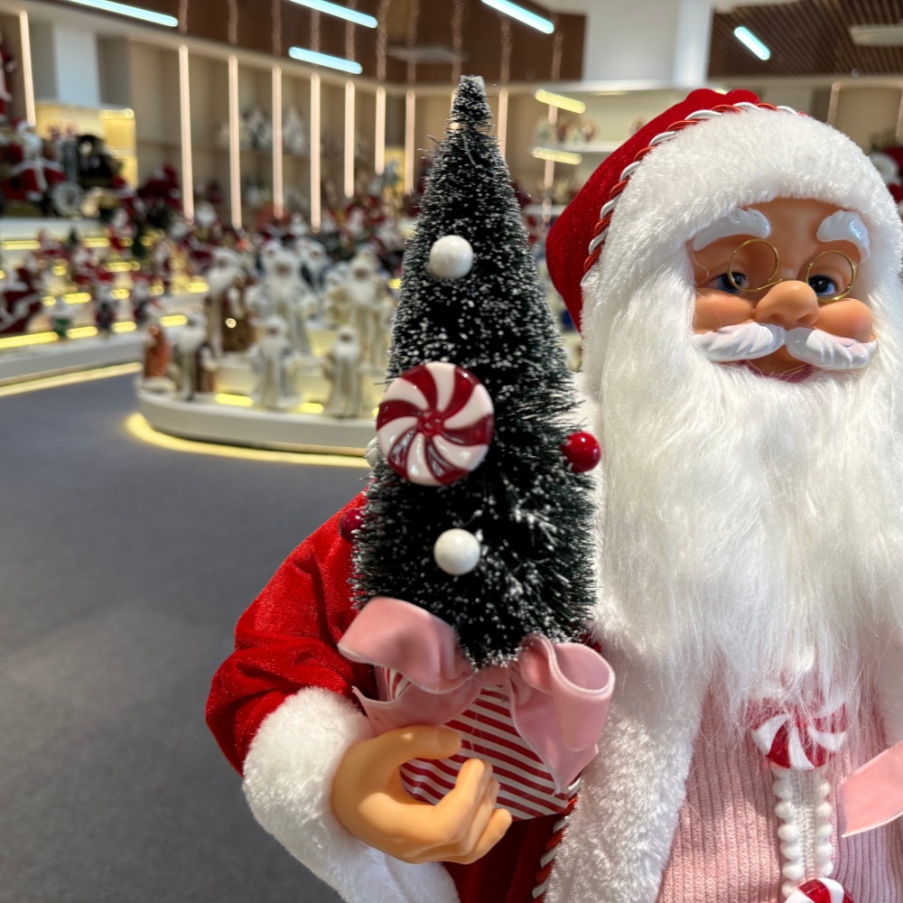 45cm Xmas Handmade Luxury Santa Claus Doll with Christmas Gift Box And Candy Handicraft Plush Santa Claus Indoor Decoration