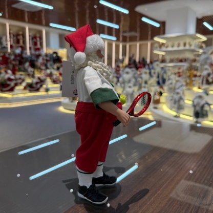 11Inch Xmas Handmade Resin Santa Claus Doll with Tennis Handicraft Polyresin Santa Claus Indoor Decoration