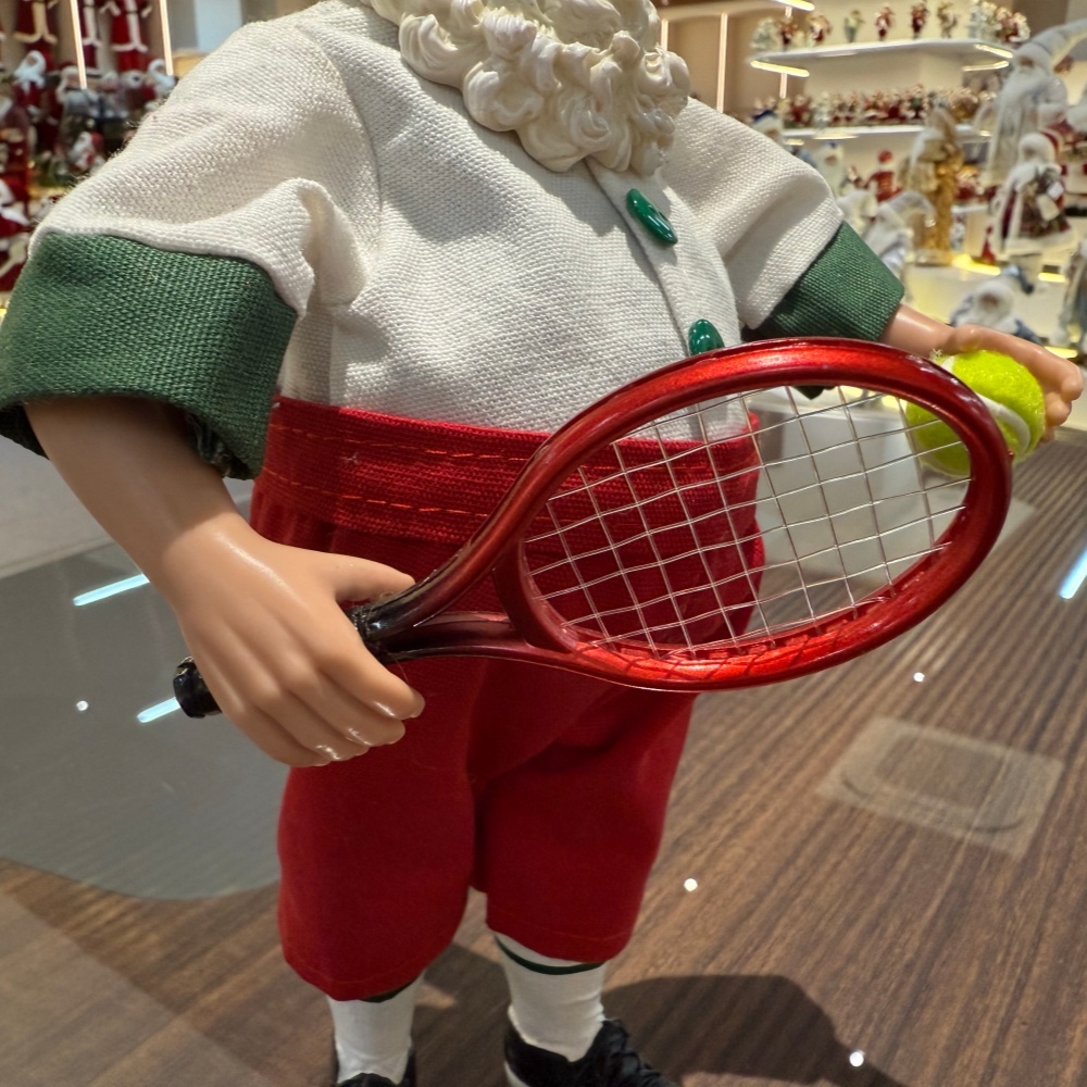 11Inch Xmas Handmade Resin Santa Claus Doll with Tennis Handicraft Polyresin Santa Claus Indoor Decoration