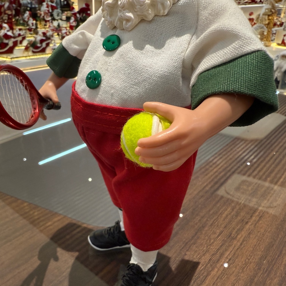 11Inch Xmas Handmade Resin Santa Claus Doll with Tennis Handicraft Polyresin Santa Claus Indoor Decoration