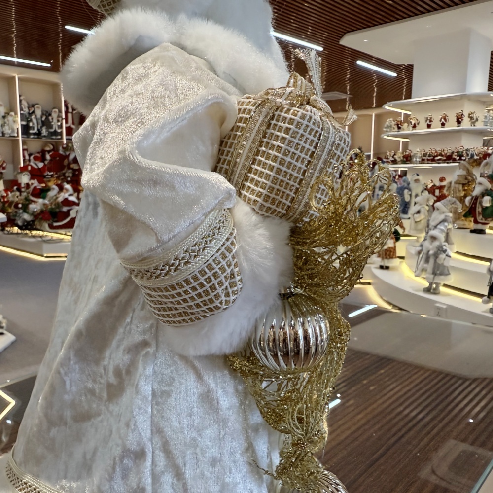 45cm Xmas Handmade Luxury Santa Claus Doll with Christmas Decoration Balls Christmas Gift Box Handicraft Santa Claus Indoor Decoration