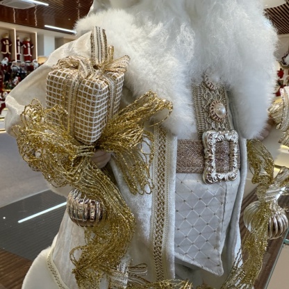 45cm Xmas Handmade Luxury Santa Claus Doll with Christmas Decoration Balls Christmas Gift Box Handicraft Santa Claus Indoor Decoration