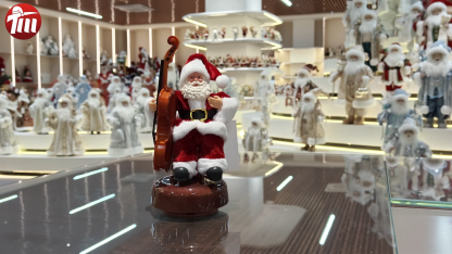 Modern Musical Polyresin Santa Claus Figurine 7Inch Eco Friendly Christmas Indoor Decoration Gift