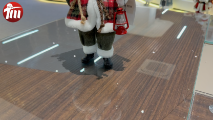 11Inch Xmas Handmade Resin Santa Claus Doll with Oil Lamp And Christmas Tree Gifts Bag Handicraft Polyresin Santa Claus Indoor Decoration