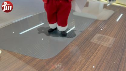 11Inch Xmas Handmade Resin Santa Claus Doll with Cream Cake Handicraft Polyresin Santa Claus Indoor Decoration